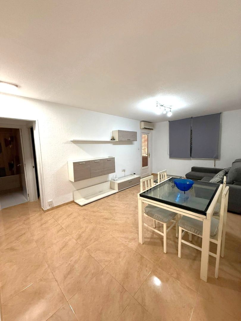 Sala de estar de Piso de alquiler en  Murcia Capital con Aire acondicionado, Calefacción y Amueblado