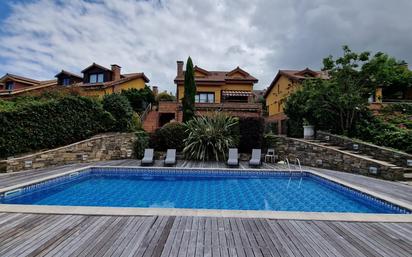 Swimming pool of House or chalet for sale in Piélagos  with Heating, Parquet flooring and Terrace