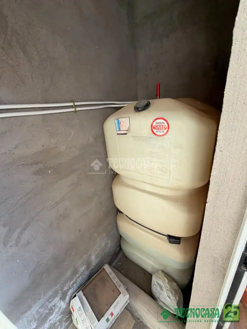Casa adosada en venda en Barajas de Melo amb Calefacció, Moblat i Piscina comunitària