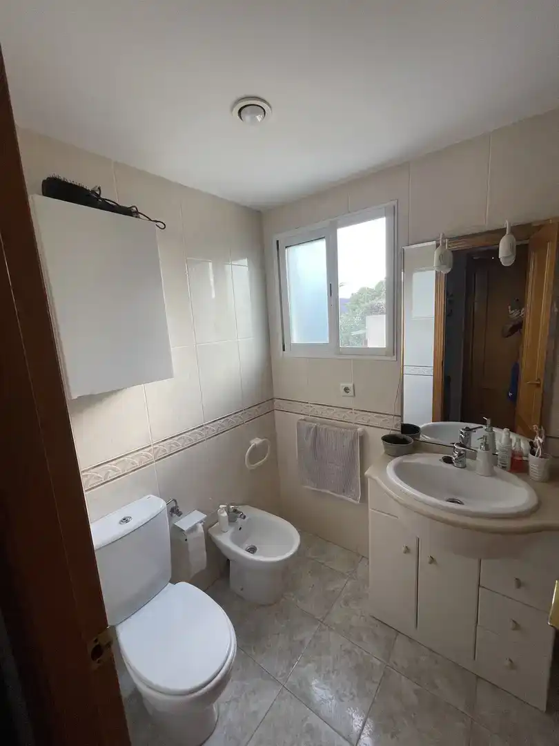 Bany de Apartament en venda en Gandia amb Aire condicionat i Piscina
