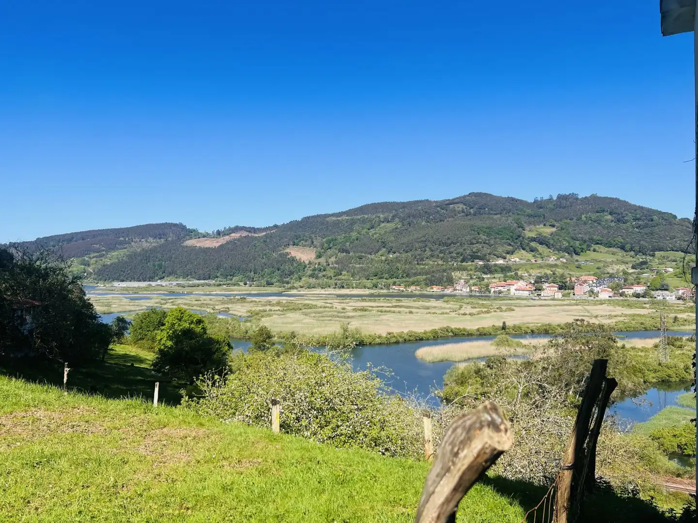 Vista exterior de Casa o chalet en venta en Voto con Terraza, Trastero y Balcón