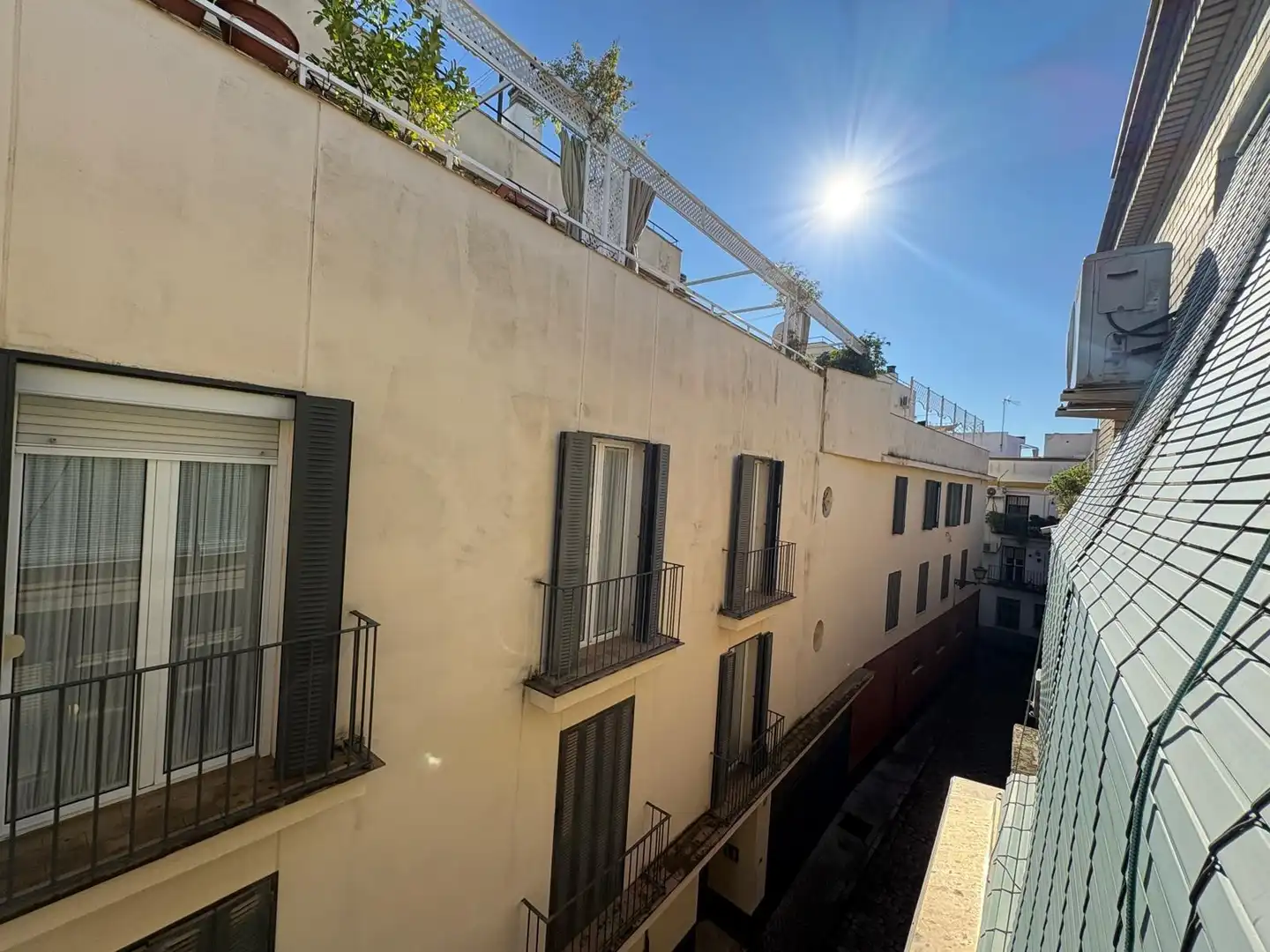 Exterior view of Flat for sale in Sevilla  with Air Conditioner, Terrace and Storage room