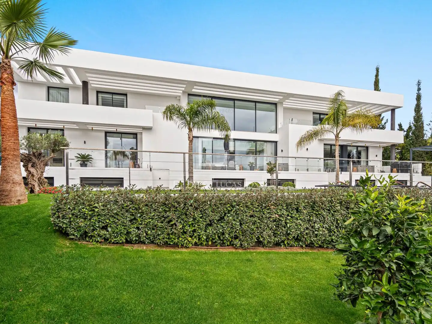 Exterior view of Houses for sale in Benahavís  with Air Conditioner, Heating and Private garden