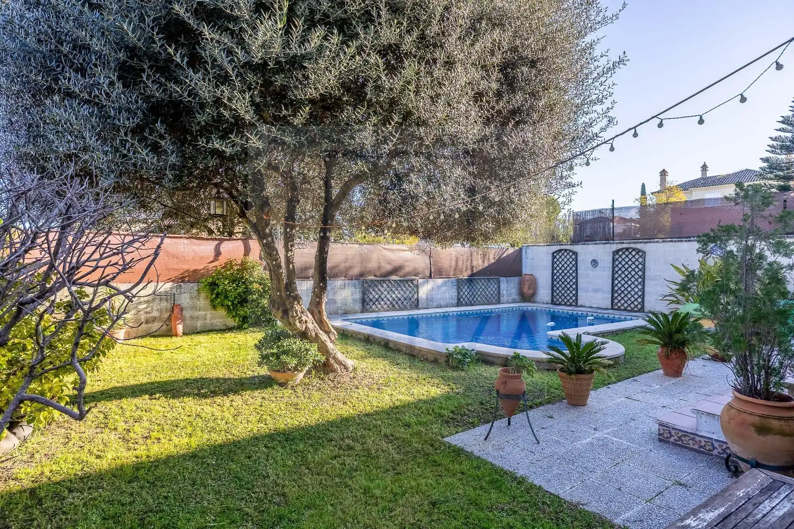 Piscina de Casa o chalet en venta en Valencina de la Concepción con Aire acondicionado, Jardín privado y Terraza