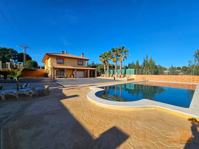 Casa-chalet en Venta en La Alcayna