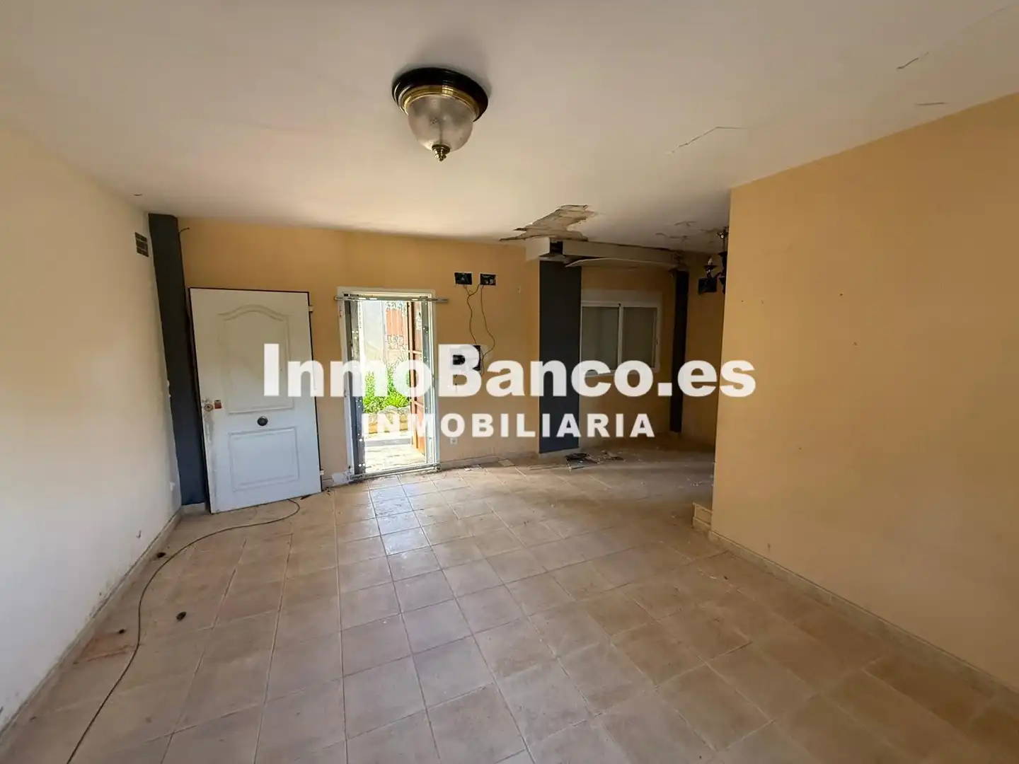 Casa amb jardí en venda a Calle Formentera 16