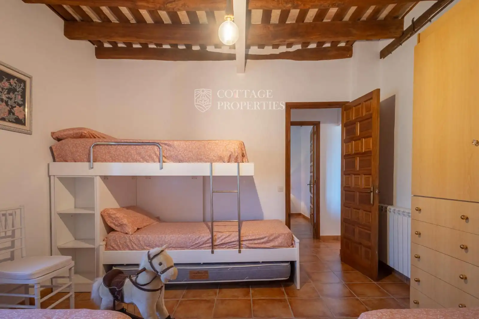 Habitación de Finca rústica en venta en Torelló con Terraza y Amueblado