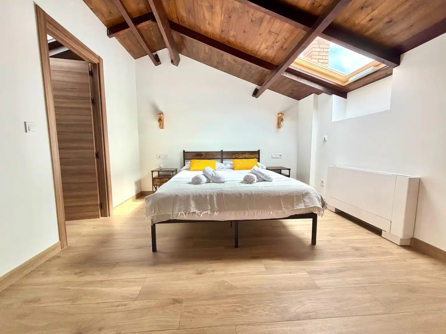 Schlafzimmer von Maisonette zur Miete in Miengo mit Heizung, Privatgarten und Terrasse