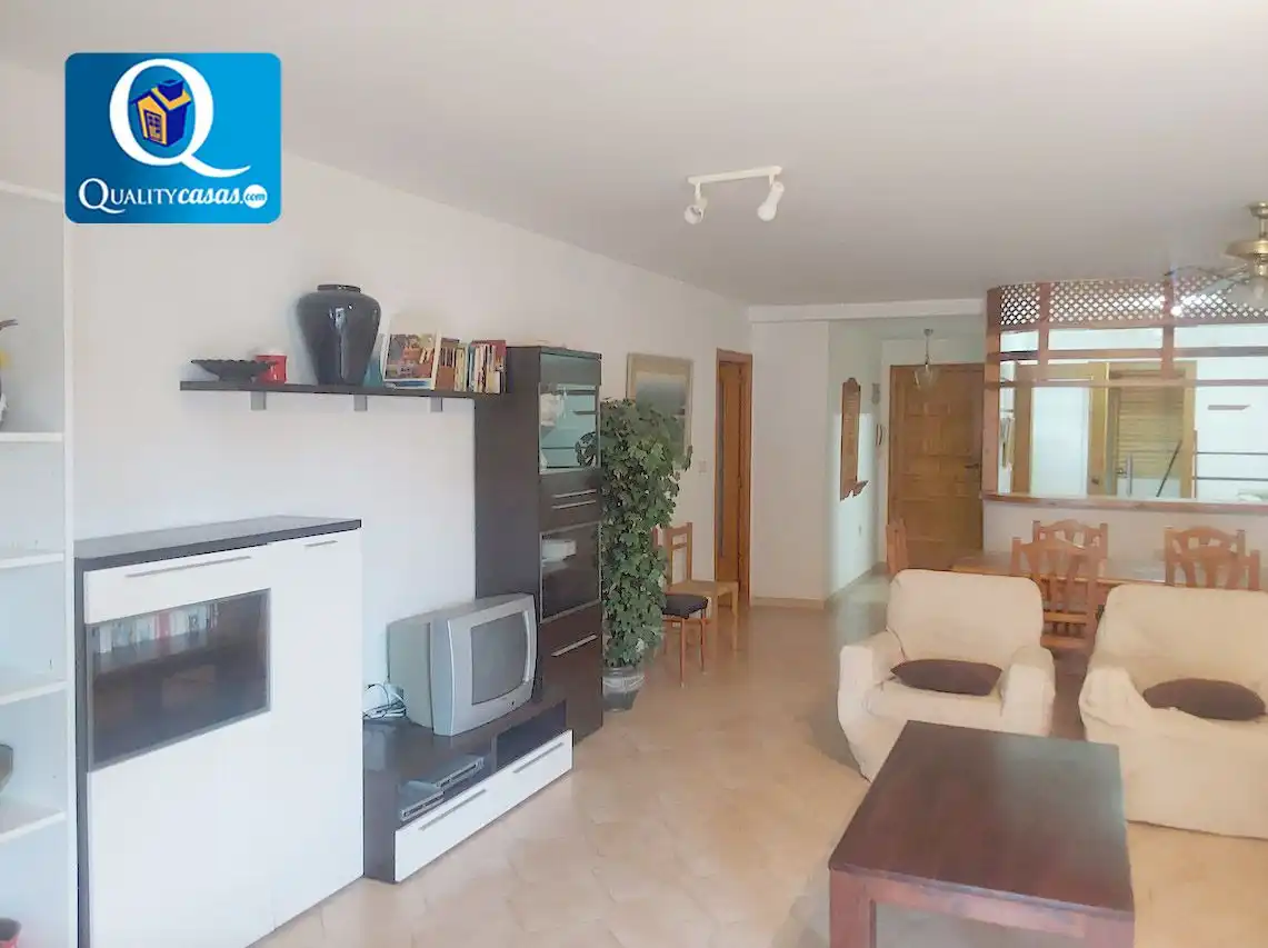 Sala d'estar de Apartament en venda en El Campello amb Terrassa i Piscina comunitària