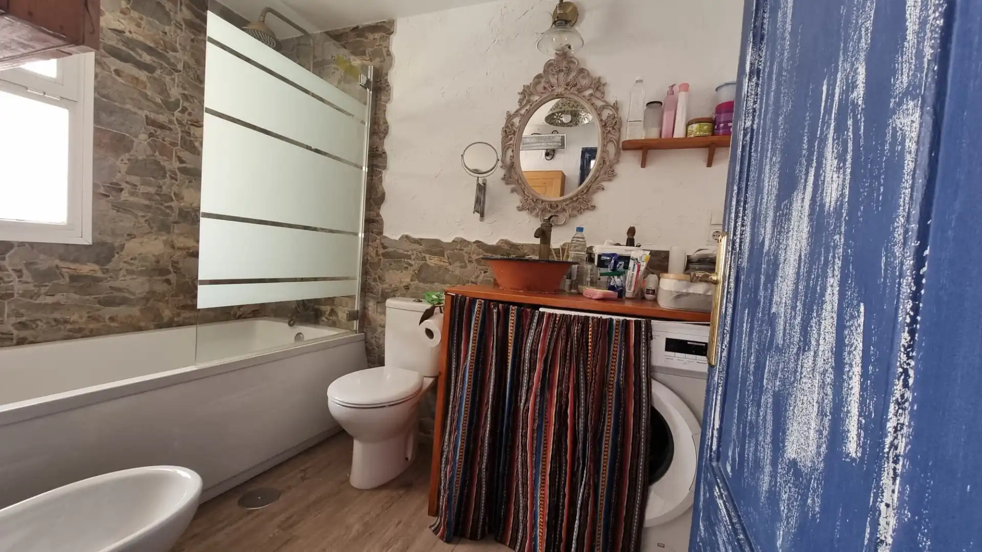 Bany de Apartament en venda en Roquetas de Mar amb Aire condicionat, Parquet i Terrassa