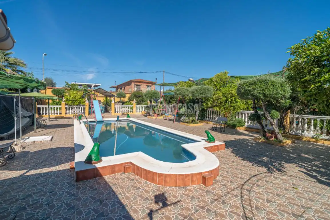 Piscina de Finca rústica en venta en Linares con Aire acondicionado, Jardín privado y Terraza