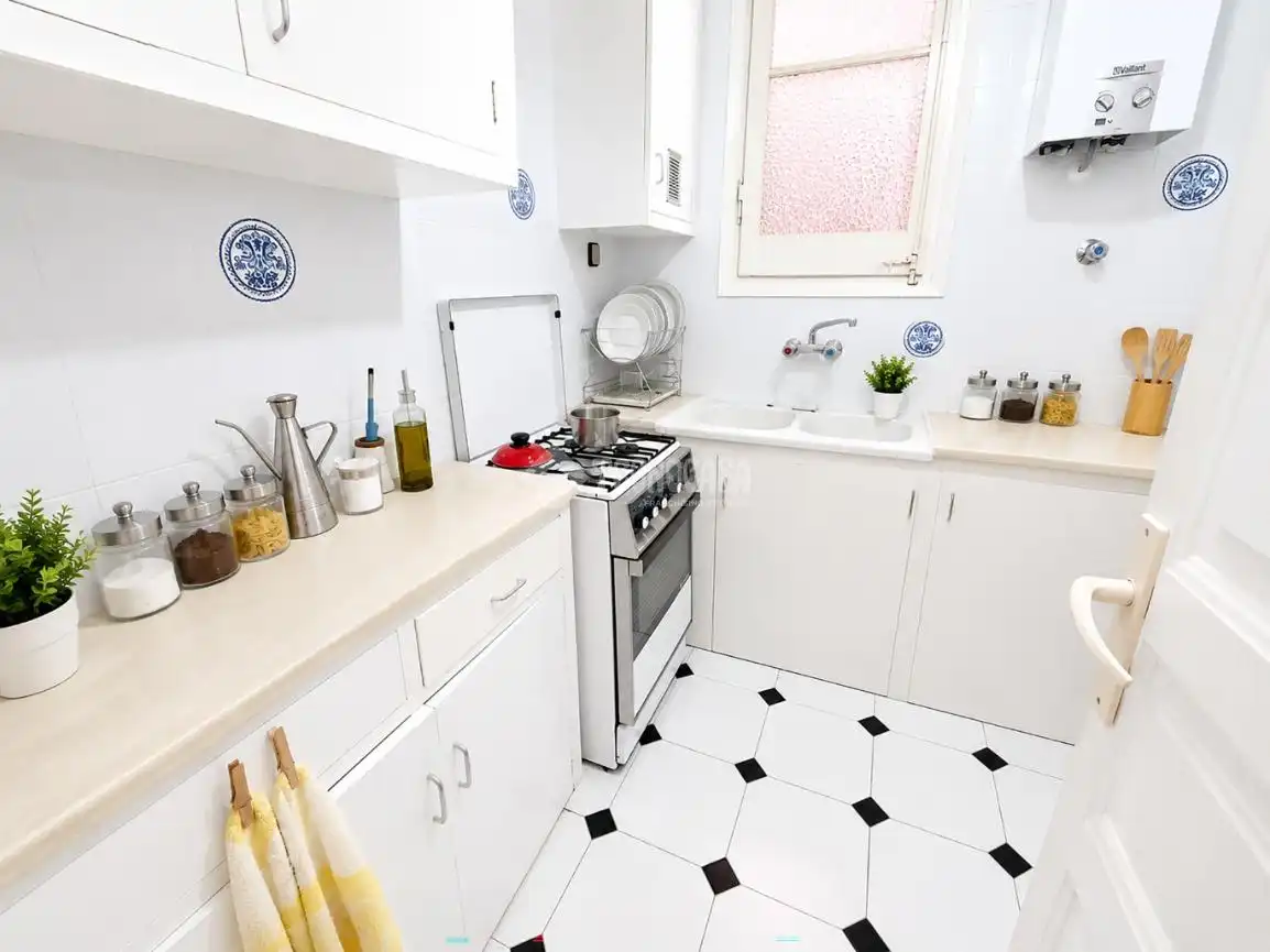 Cocina de Piso en venta en Barcelona con Calefacción y Terraza