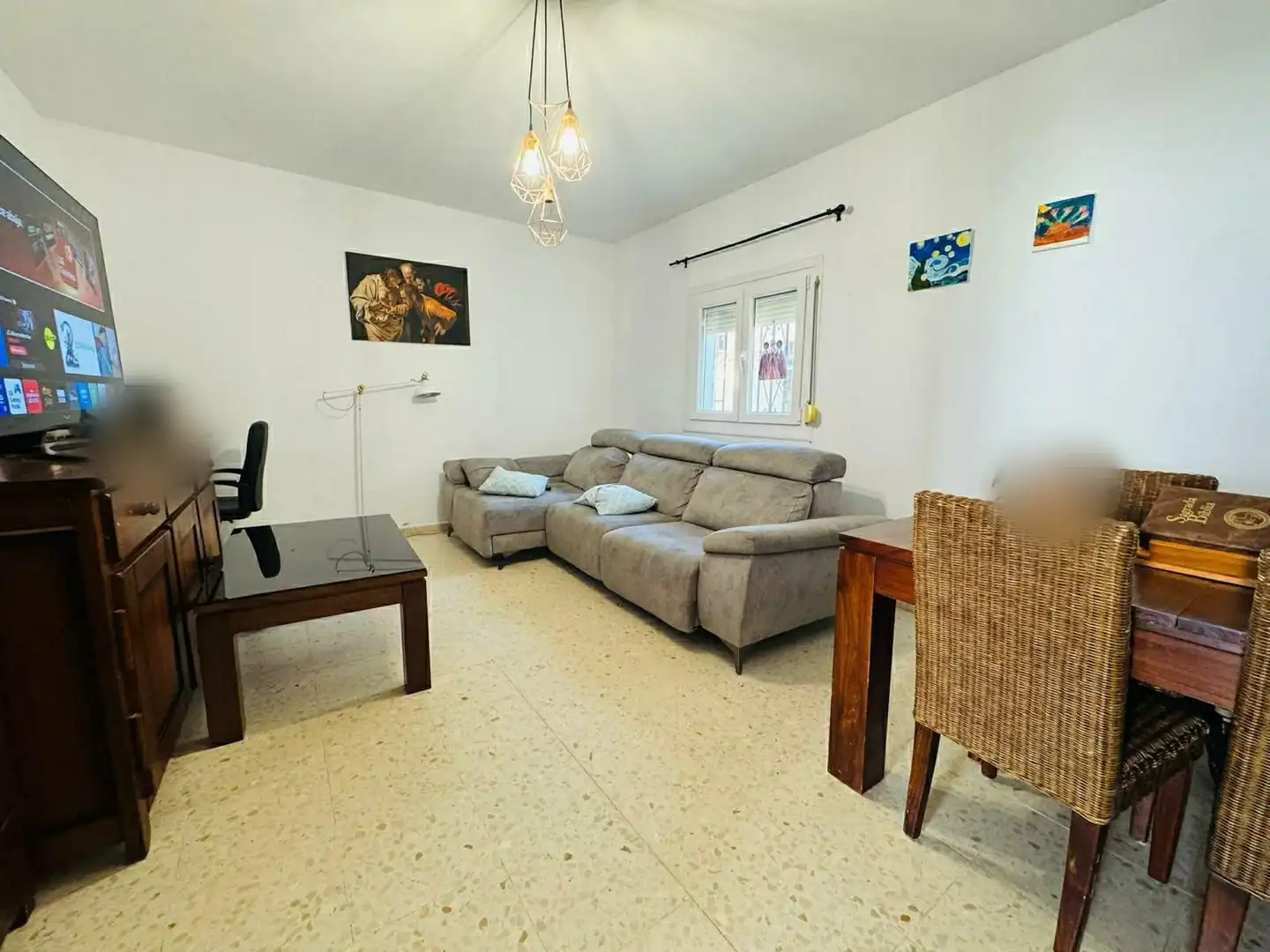 Living room of Houses for sale in Algeciras  with Storage room