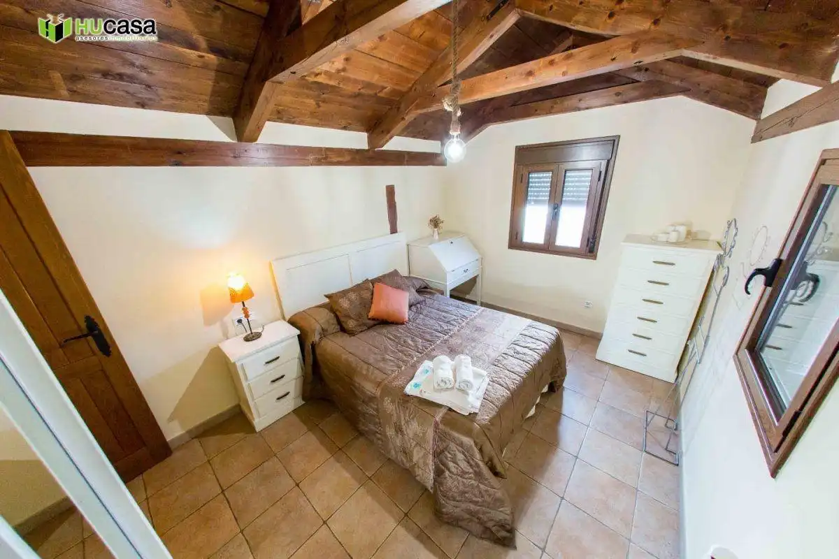 Schlafzimmer von Wohnung zur Miete in Toledo mit Klimaanlage, Heizung und Möbliert
