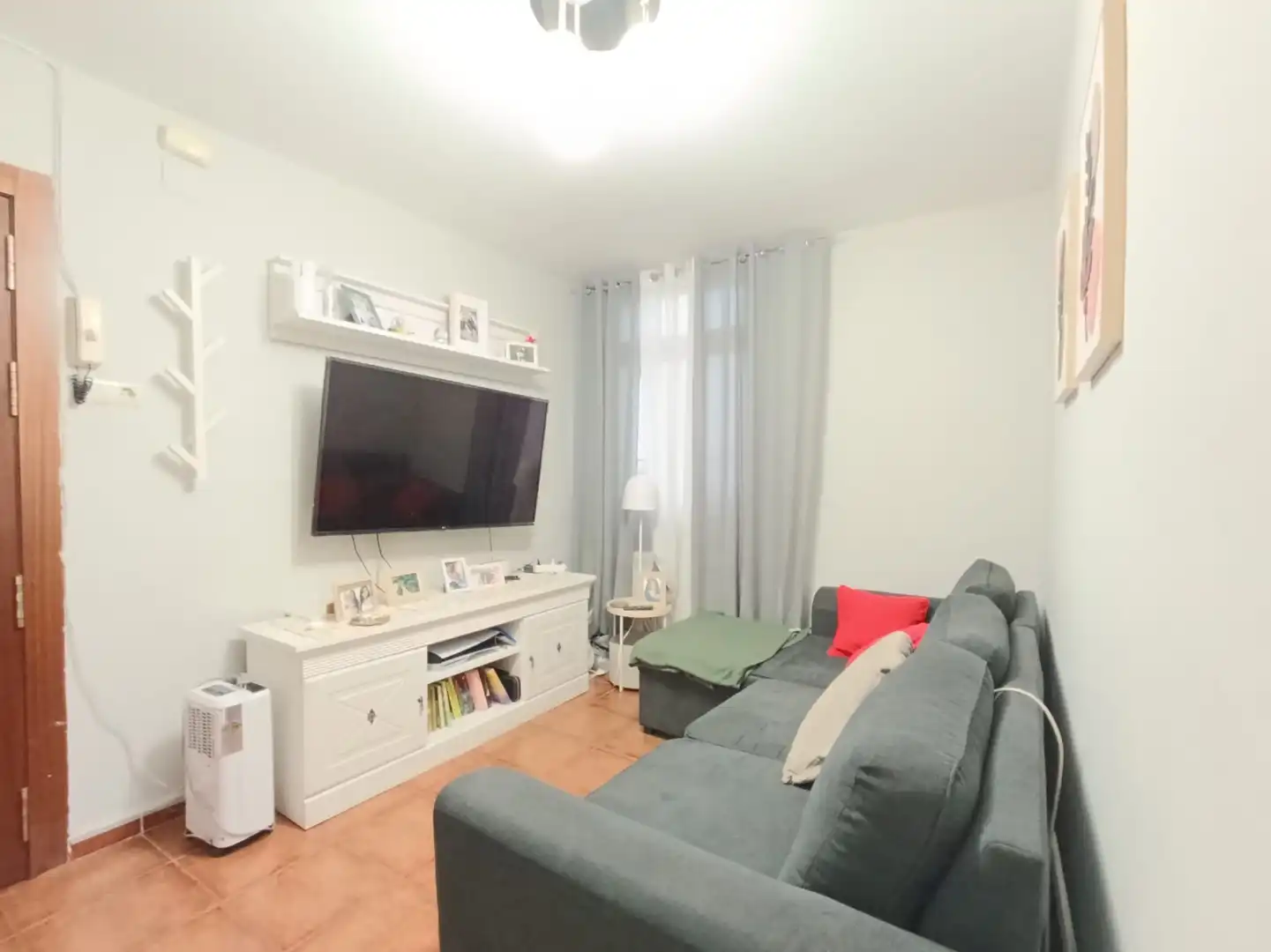 Sala d'estar de Pis en venda en Oviedo  amb Calefacció