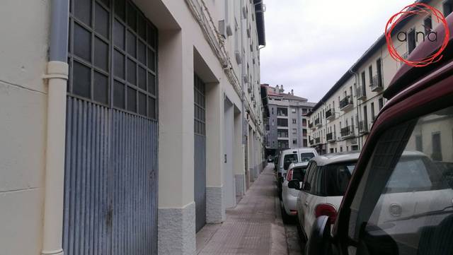 Local comercial en Venta en Villava / Atarrabia
