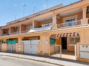 Casa aparellada en venda a Lo Pagán