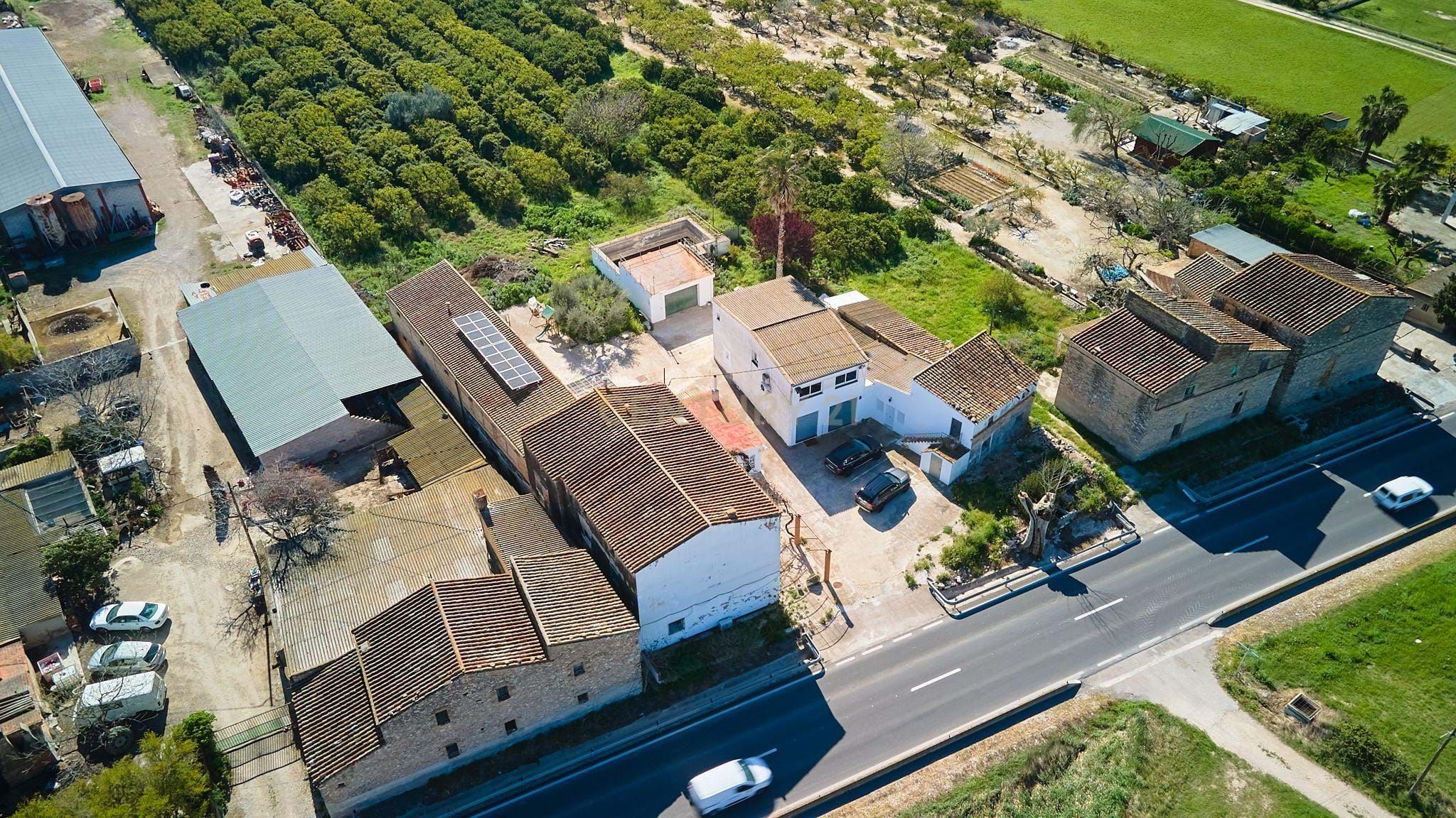 Vista exterior de Casa o xalet en venda en Tortosa amb Aire condicionat i Piscina