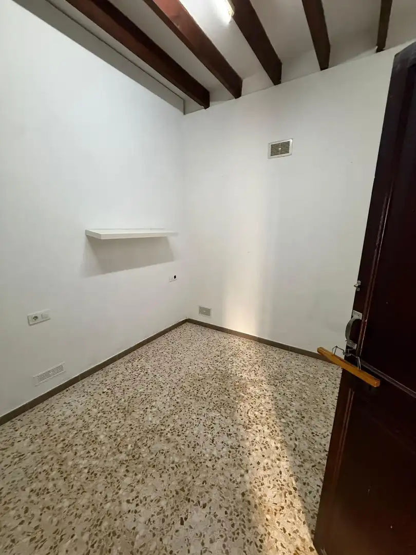 Ground floor for sale in Inca  with Storage room