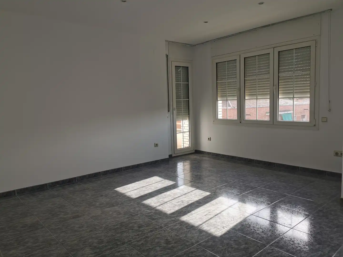 Sala de estar de Dúplex en venta en Manresa con Aire acondicionado, Calefacción y Horno