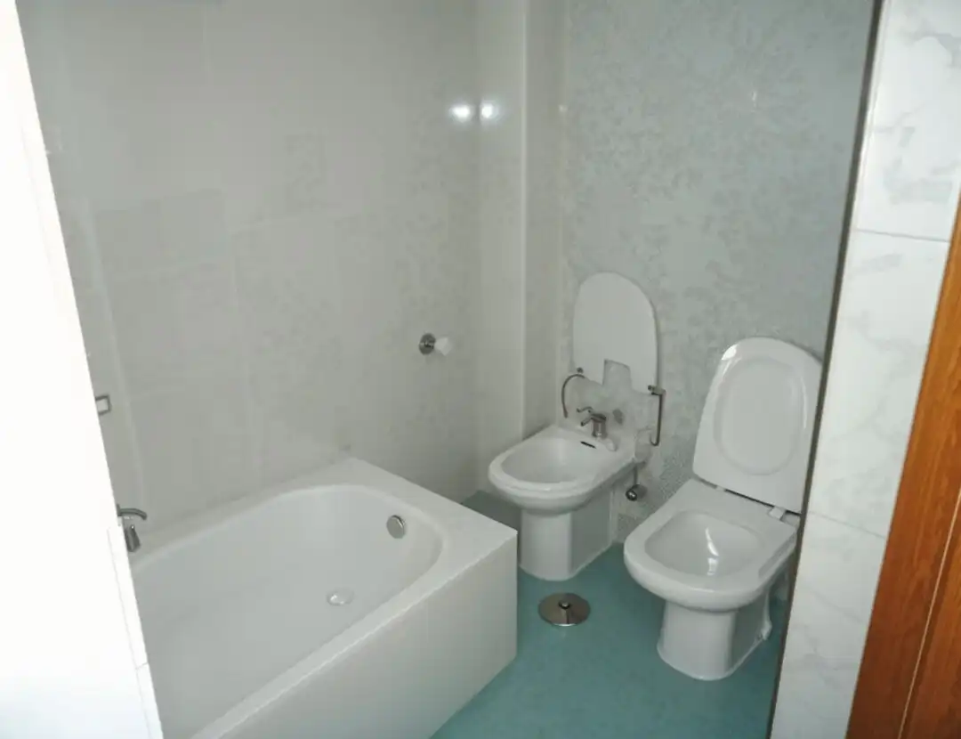 Bathroom of Flat for sale in Móstoles  with Heating and Terrace