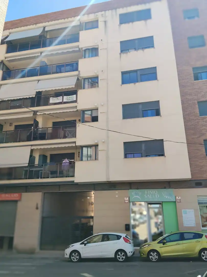 Vista exterior de Àtic en venda en Riba-roja de Túria amb Aire condicionat, Terrassa i Traster