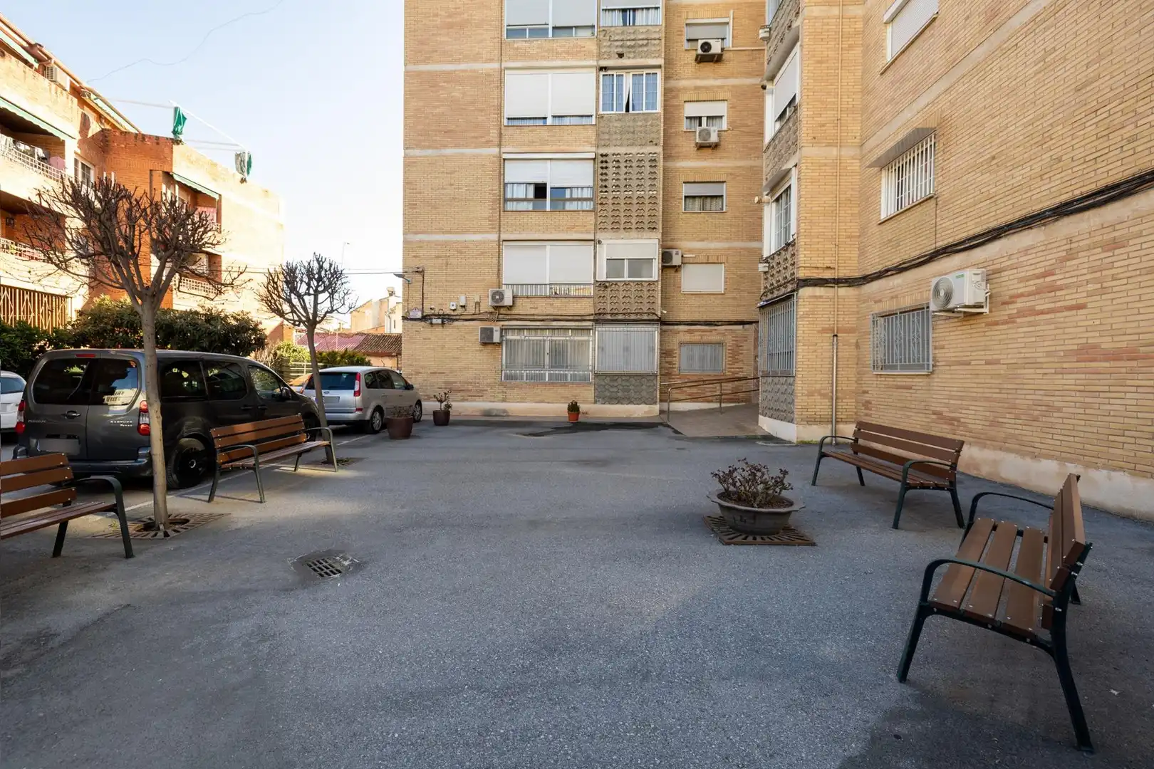 Vista exterior de Planta baja en venta en Granada