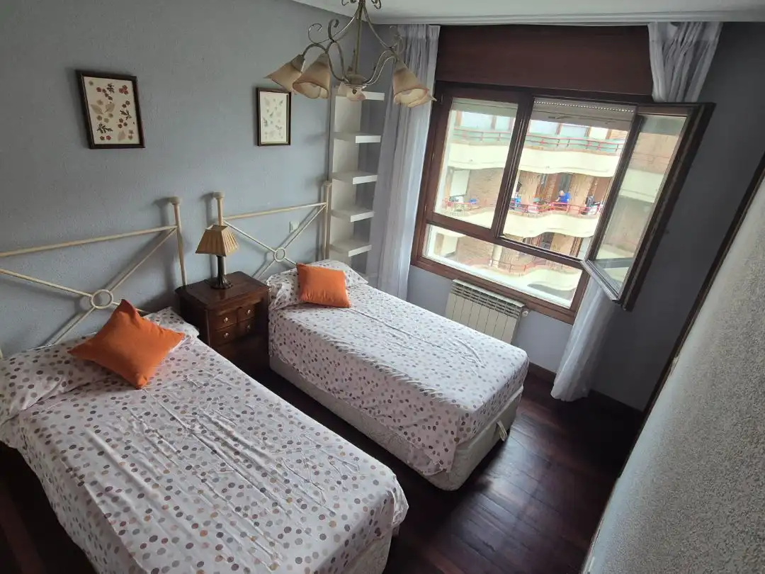 Bedroom of Flat for rent in Santander  with Balcony