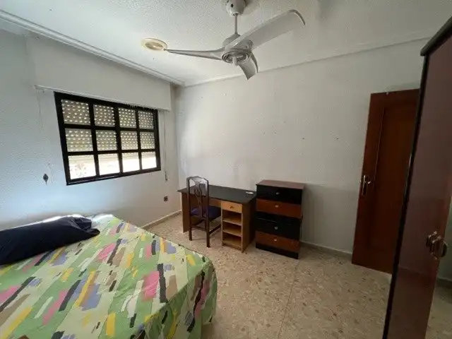 Habitación de Piso en venta en Murcia con Aire acondicionado, Trastero y Amueblado