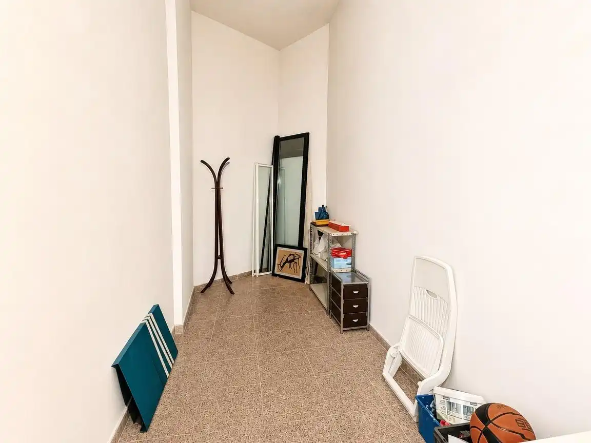 Dachboden zur Miete in Alicante / Alacant mit Terrasse, Abstellraum und Möbliert