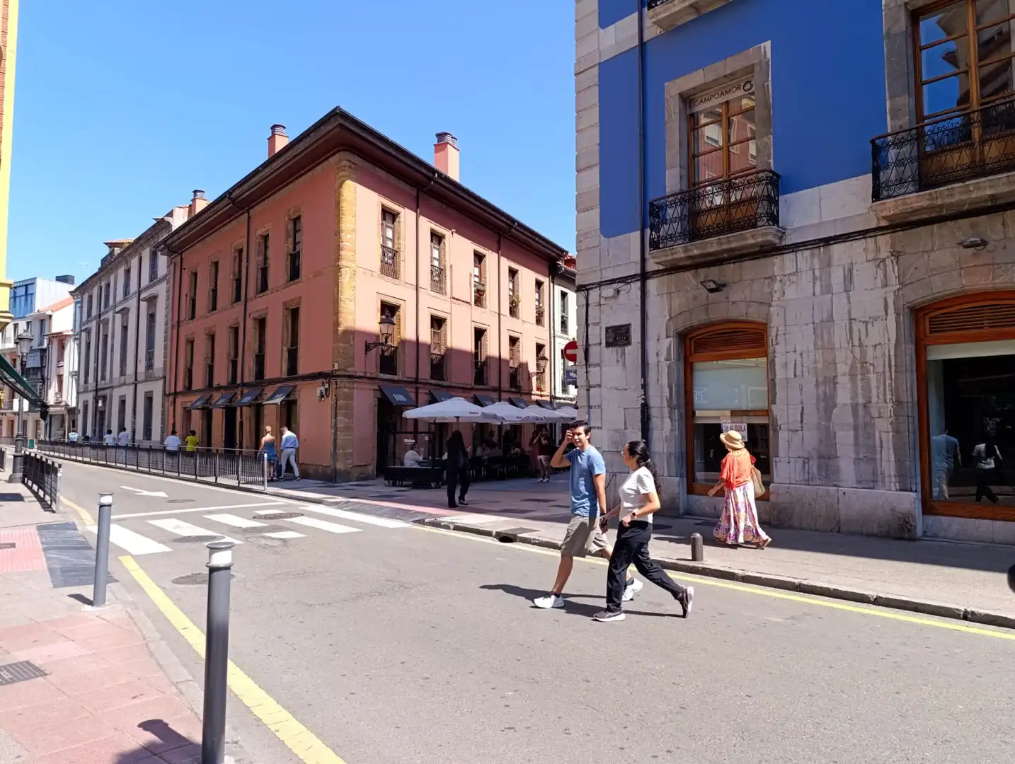 Exterior view of Commercial properties for rent in Oviedo   with Air Conditioner