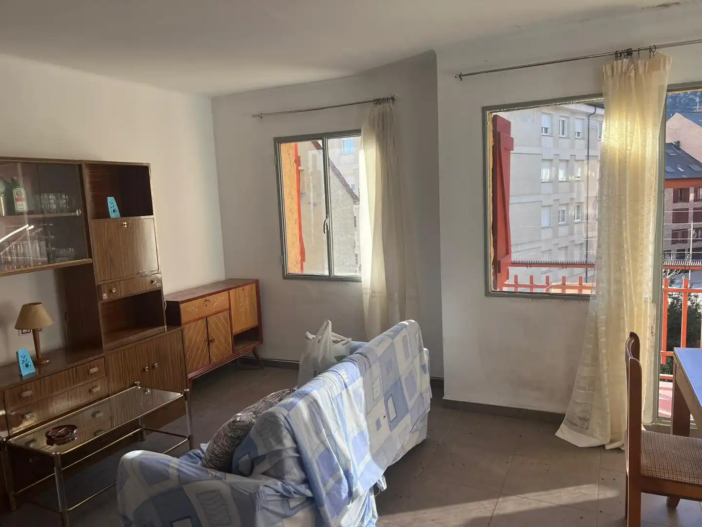 Habitación de Piso en venta en El Pont de Suert con Trastero, Amueblado y Balcón