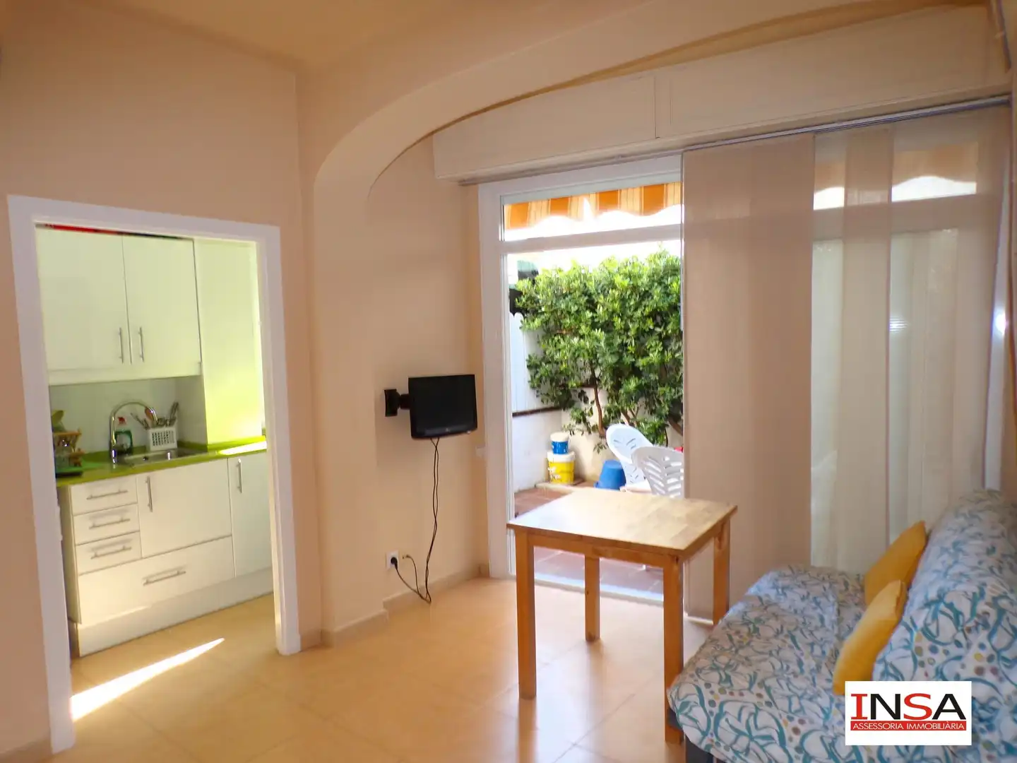 Loft en venta en Roda de Berà con Parquet, Terraza y Amueblado