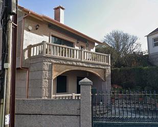 Vista exterior de Casa o xalet en venda en Vigo  amb Terrassa i Balcó