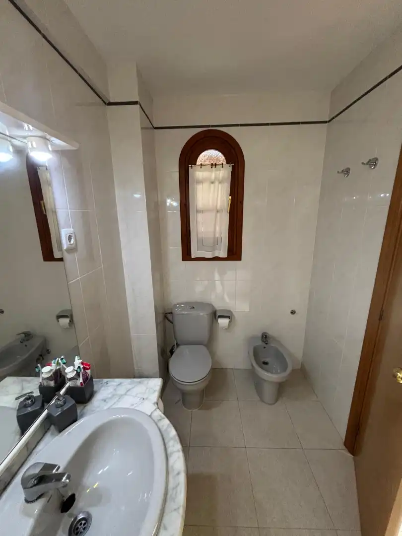 Baño de Casa adosada en venta en Vandellòs i l'Hospitalet de l'Infant con Aire acondicionado, Jardín privado y Terraza