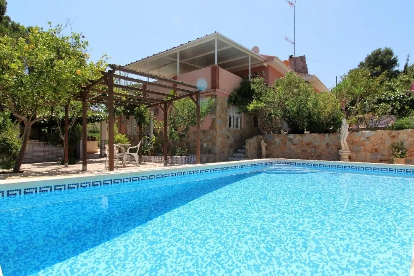 Xalet amb piscina en venda a Los Balcones - Los Altos