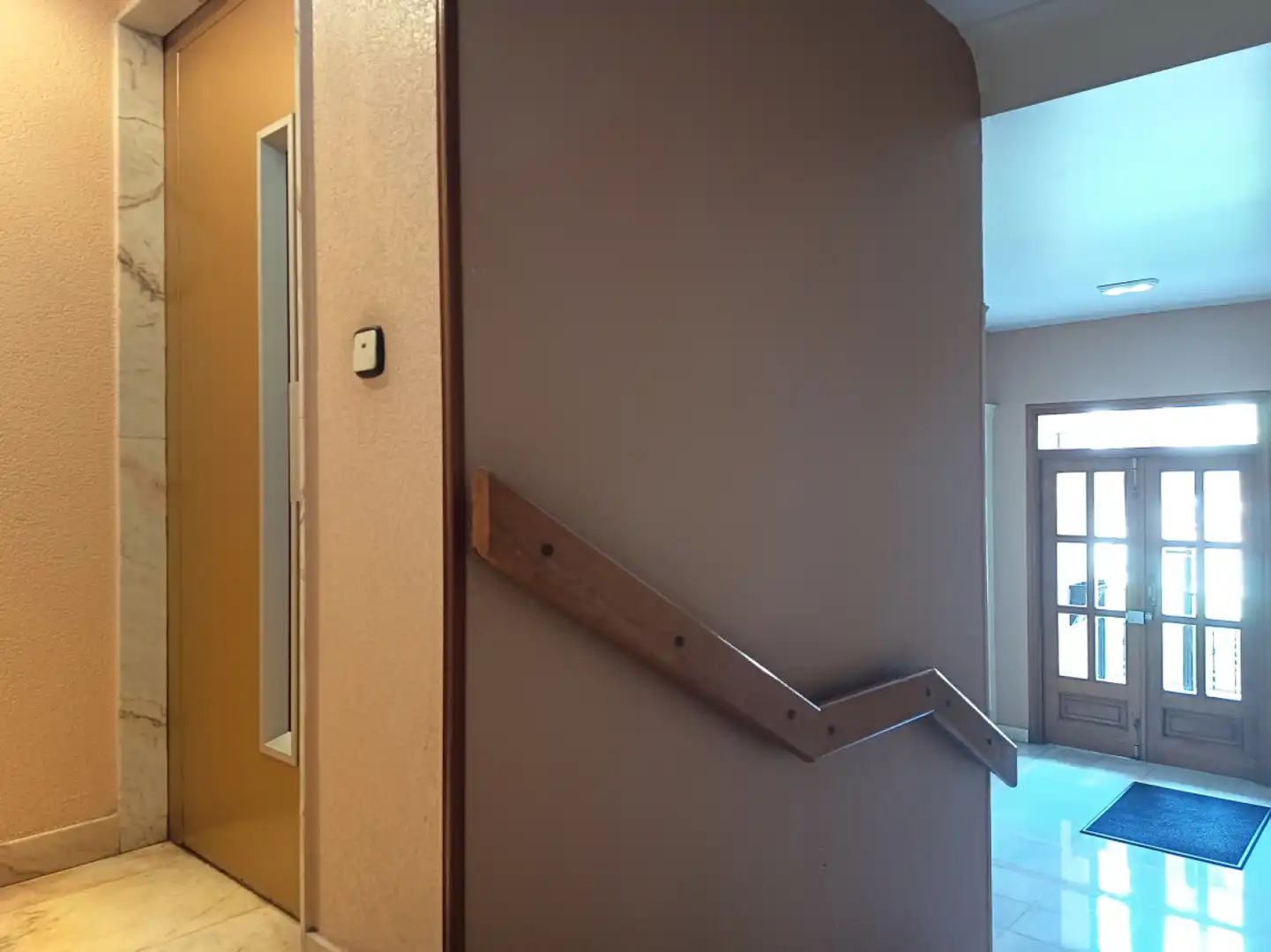 Piso de alquiler en Gijón  con Calefacción, Parquet y Terraza