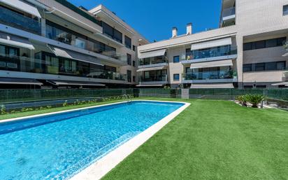 Swimming pool of Flat for sale in Sant Boi de Llobregat  with Air Conditioner, Heating and Private garden
