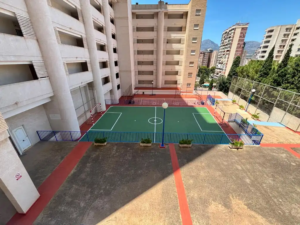 Parkplatz von Wohnung zum Verkauf in Benidorm mit Klimaanlage und Möbliert