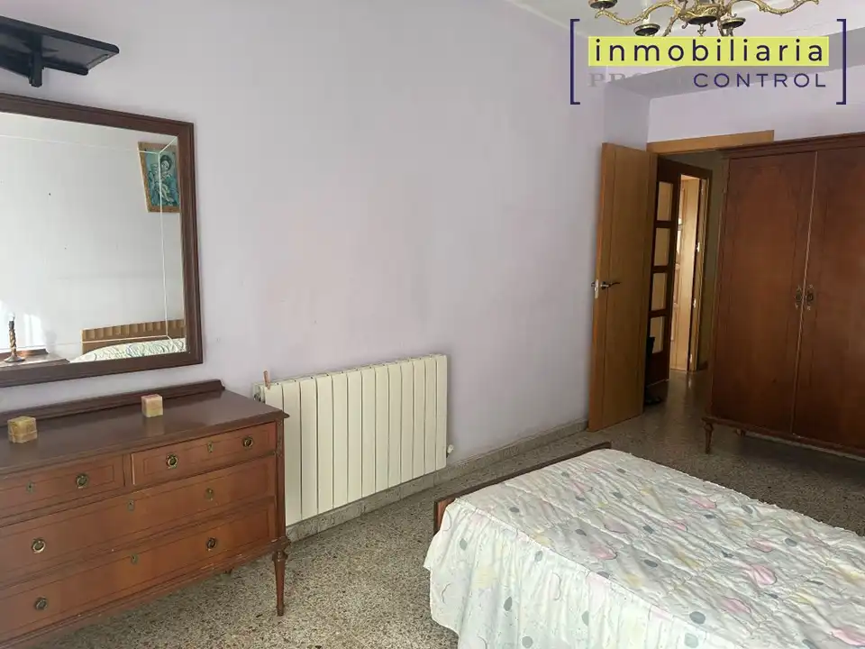Habitación de Piso en venta en Zuera con Aire acondicionado, Calefacción y Amueblado