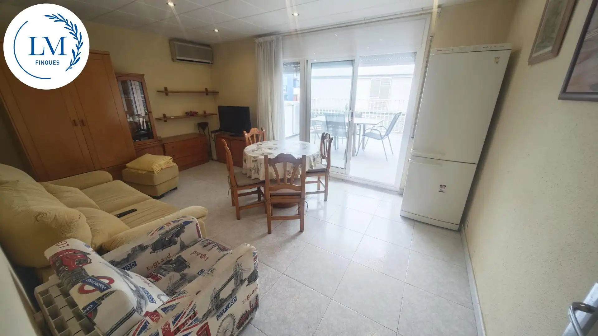 Außenansicht von Dachboden zur Miete in Vilanova i la Geltrú mit Klimaanlage, Terrasse und Möbliert