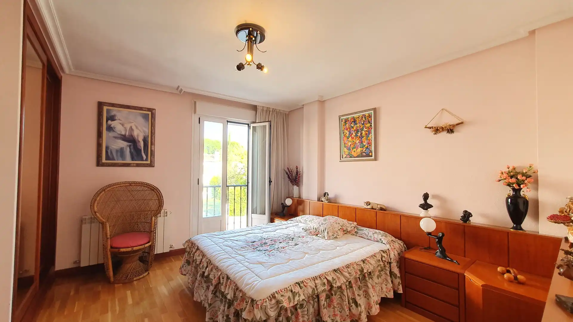 Dormitori de Casa adosada en venda en Dueñas amb Calefacció, Parquet i Terrassa