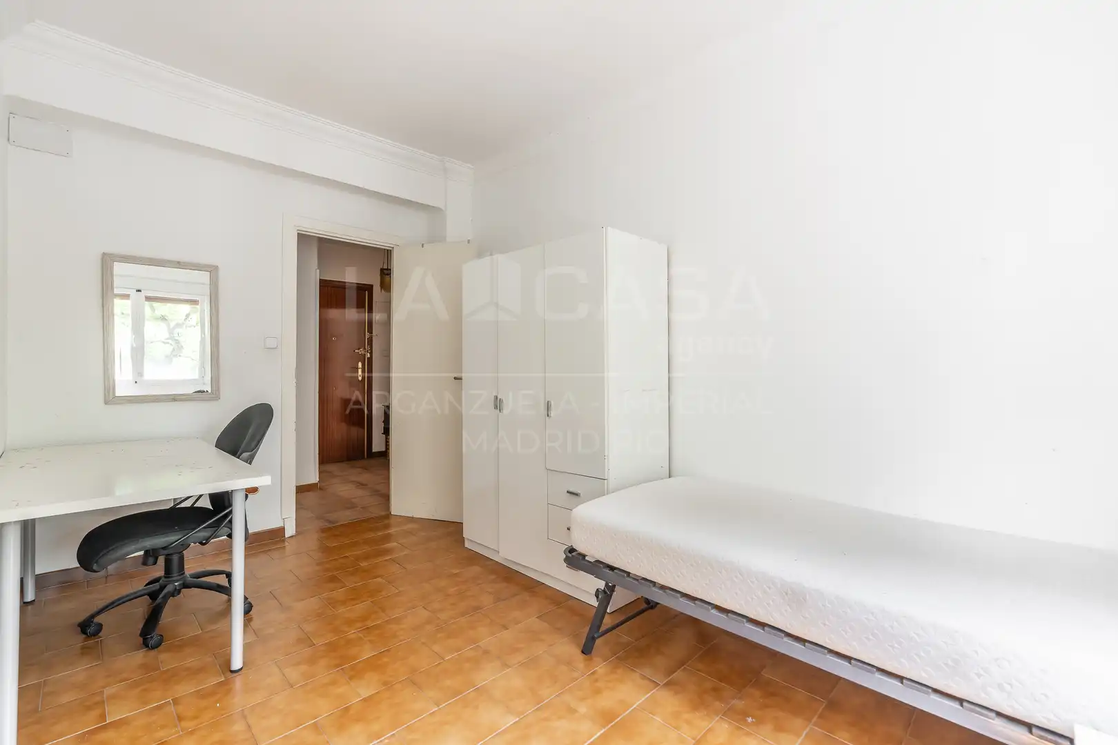 Bedroom of Flat for sale in Madrid  with Heating, Terrace and Storage room