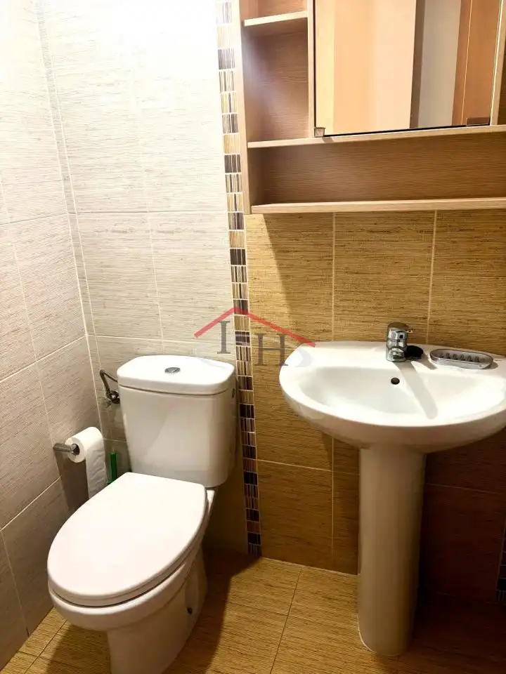 Baño de Apartamento en venta en San Andrés del Rabanedo con Calefacción, Parquet y Terraza