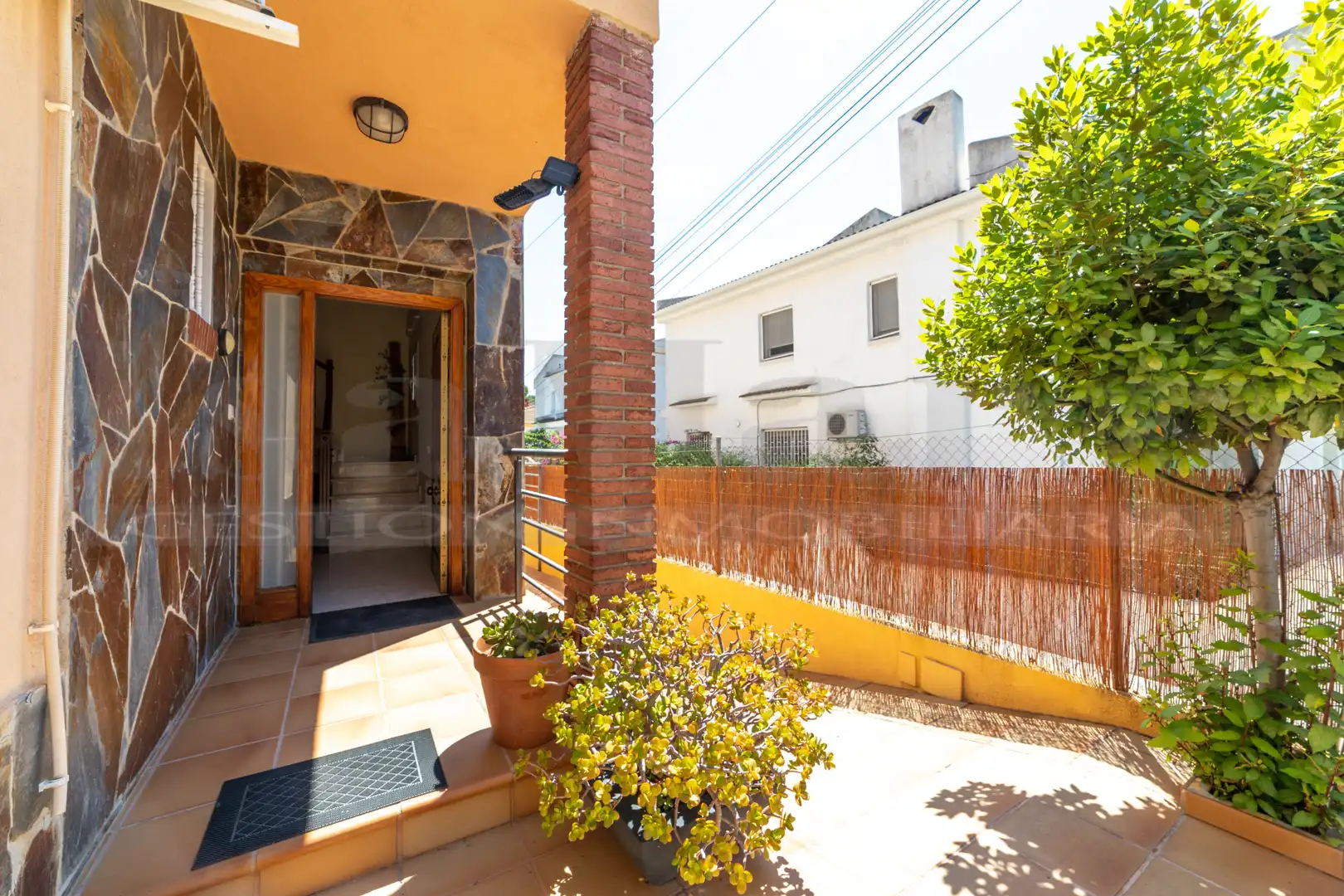 Vista exterior de Casa adosada en venta en Calafell con Aire acondicionado, Calefacción y Jardín privado