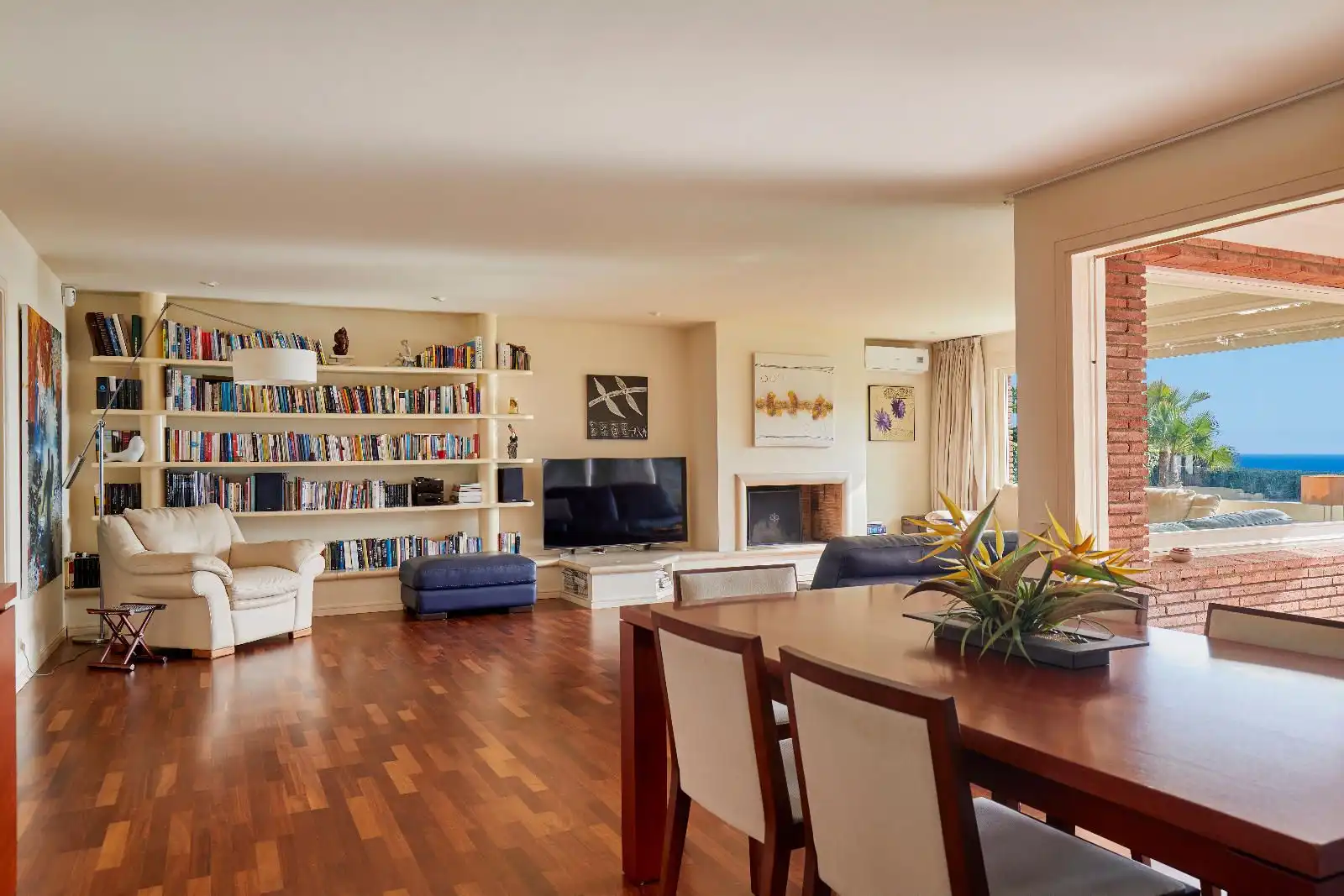 Sala de estar de Casa o chalet en venta en Sant Vicenç de Montalt con Aire acondicionado, Calefacción y Jardín privado