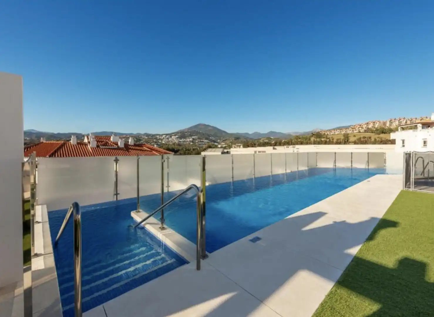 Piscina de Apartamento en venta en Marbella con Aire acondicionado, Calefacción y Terraza