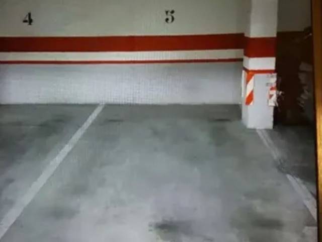 Garaje en Alquiler en Calle José Die y Mas, 10 en Canillas