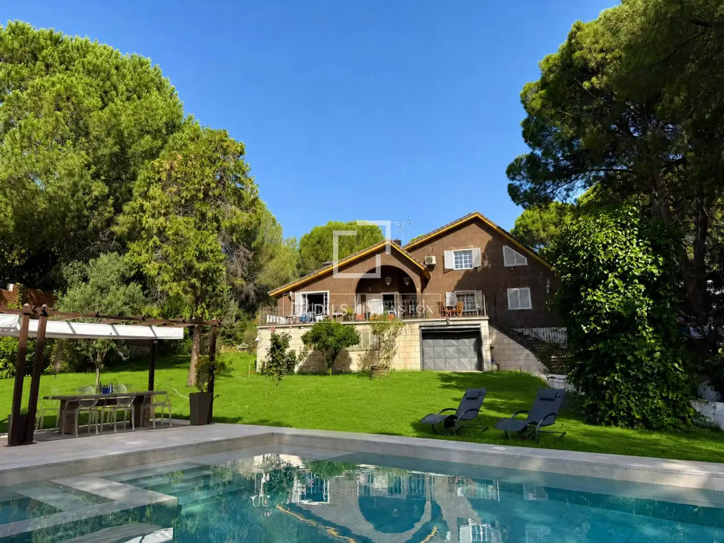 Jardí de Casa o xalet en venda en San Martín de Valdeiglesias amb Aire condicionat, Jardí privat i Terrassa