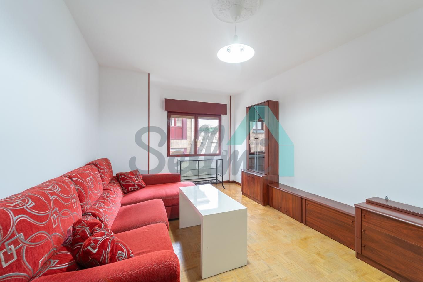Living room of Flat for sale in Oviedo   with Heating, Parquet flooring and Terrace